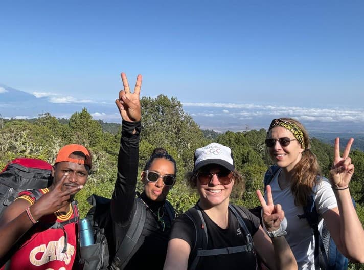 तंजानिया से Climb2Kili यात्रा का क्षण
